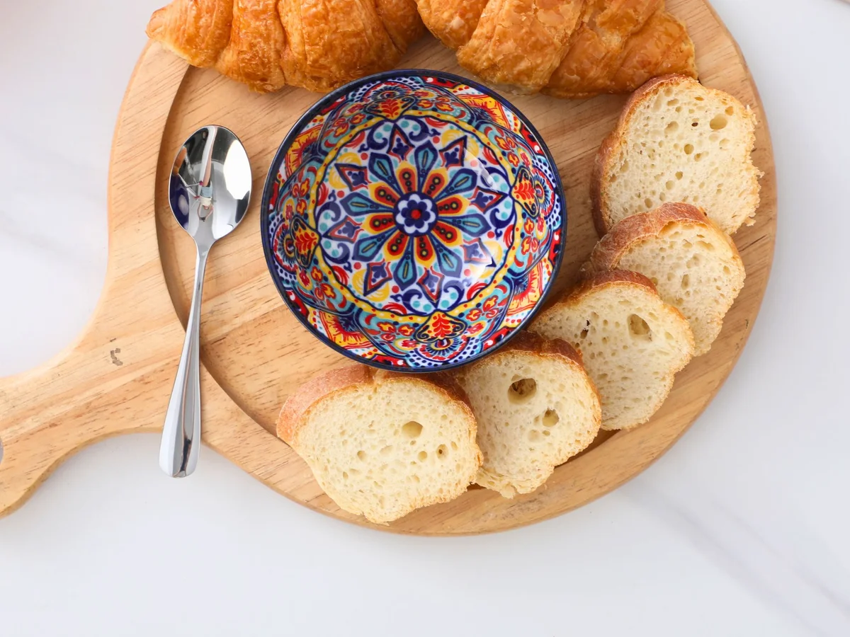Bowls used for breakfast and dessert